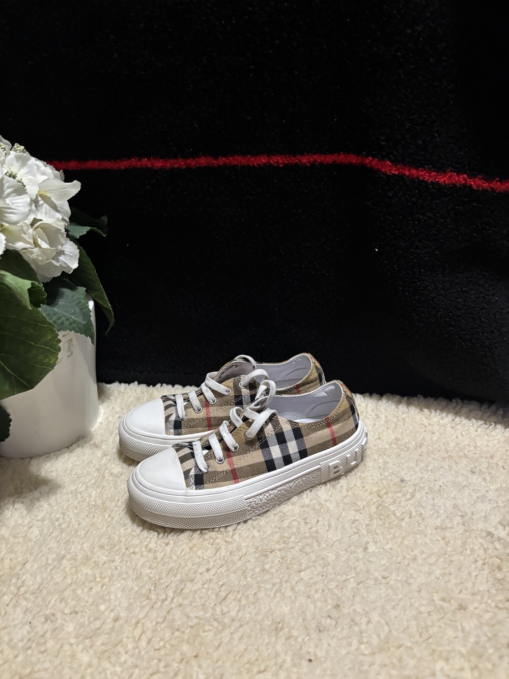 Burberry Kids Beige Check Lace-Up Sneaker Sz 28 - Picture 2 of 8
